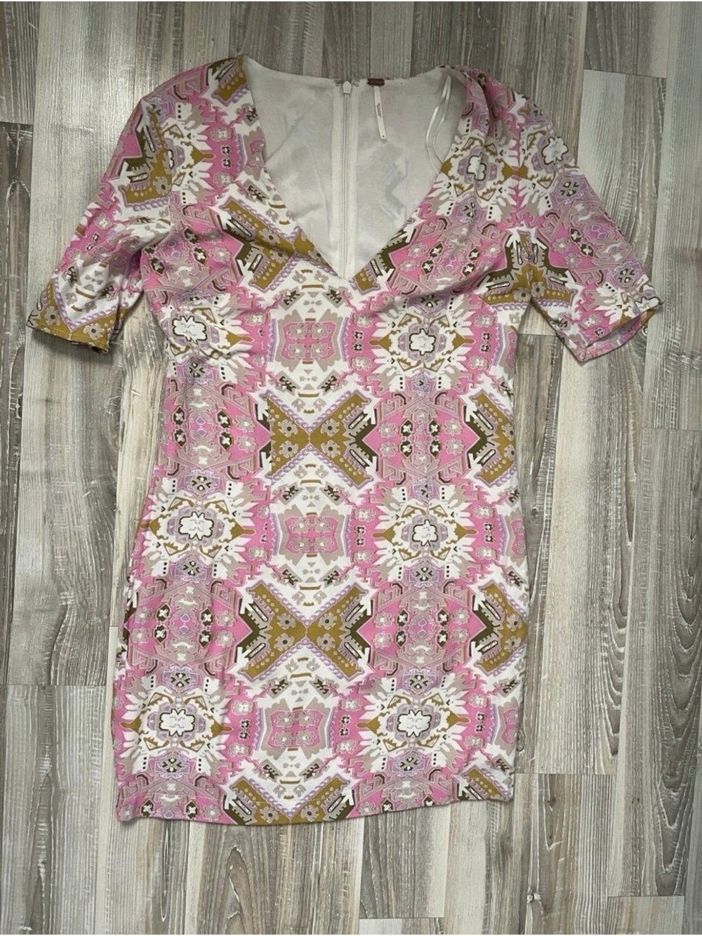 Free People Size 6 Pink Boho Print Mini Dress Deep V Sheath Lined Festival
